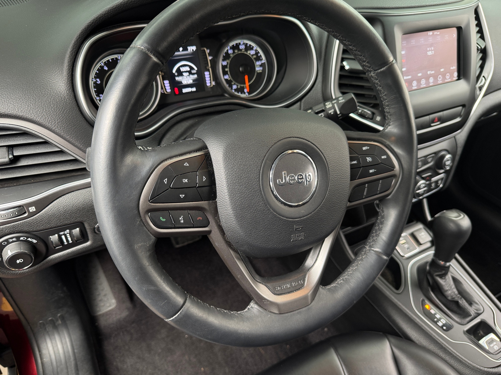 Thumbnail: 2019 Jeep Cherokee - 5