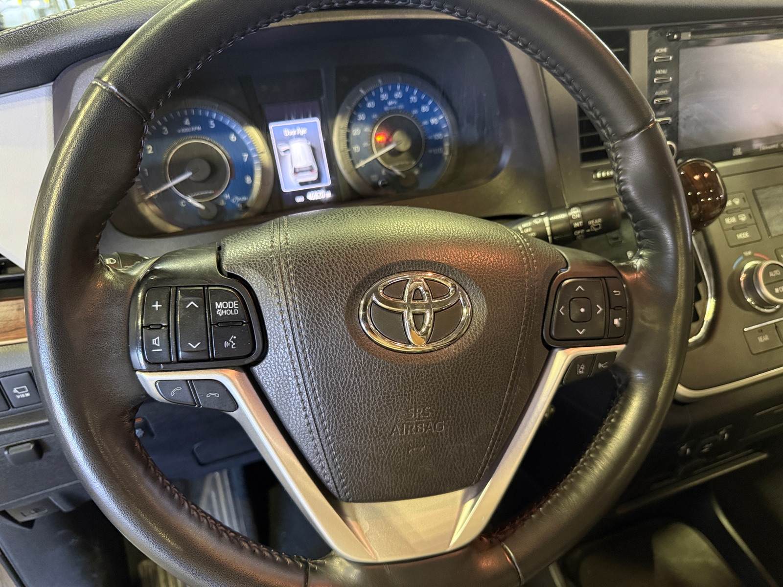 Thumbnail: 2020 Toyota Sienna - 4