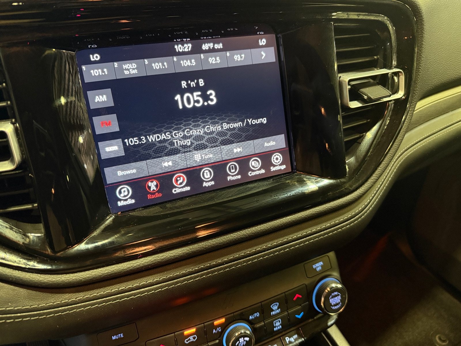 Thumbnail: 2022 Dodge Durango - 4