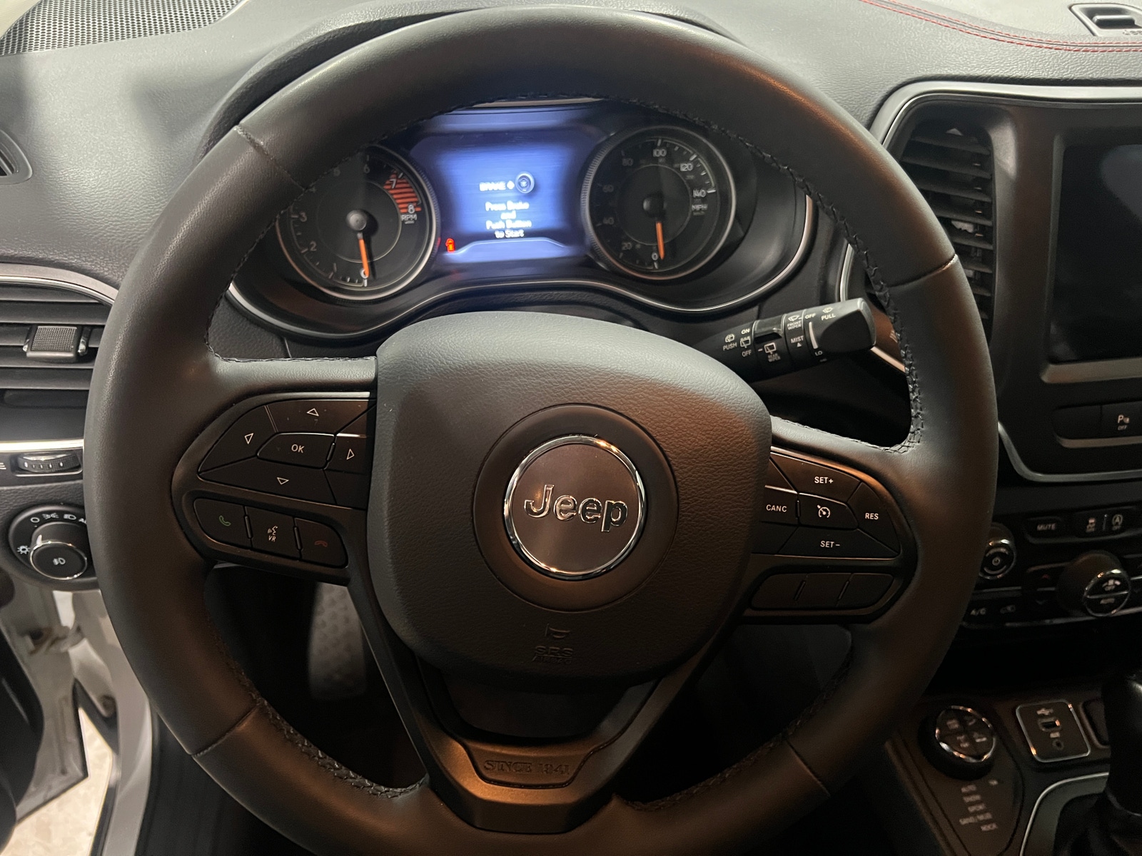 Thumbnail: 2021 Jeep Cherokee - 5