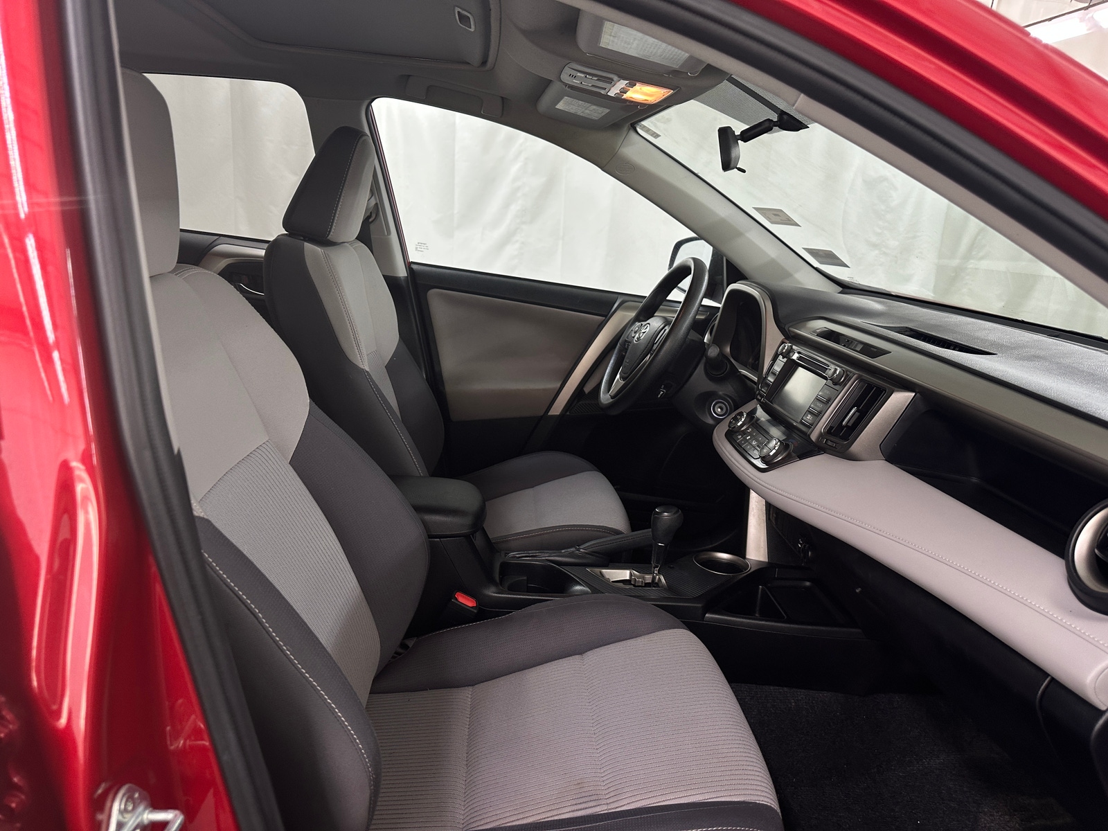 Thumbnail: 2014 Toyota RAV4 - 2