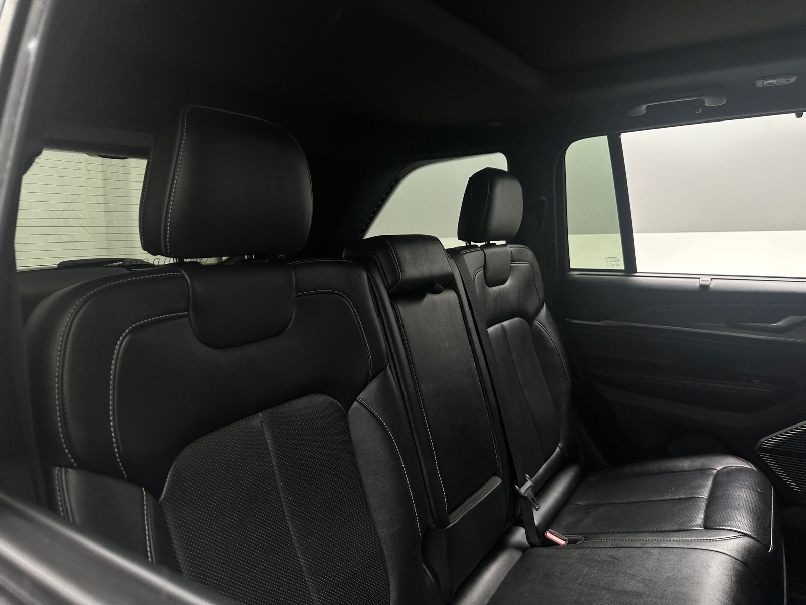 Thumbnail: 2022 Jeep Grand Cherokee - 5