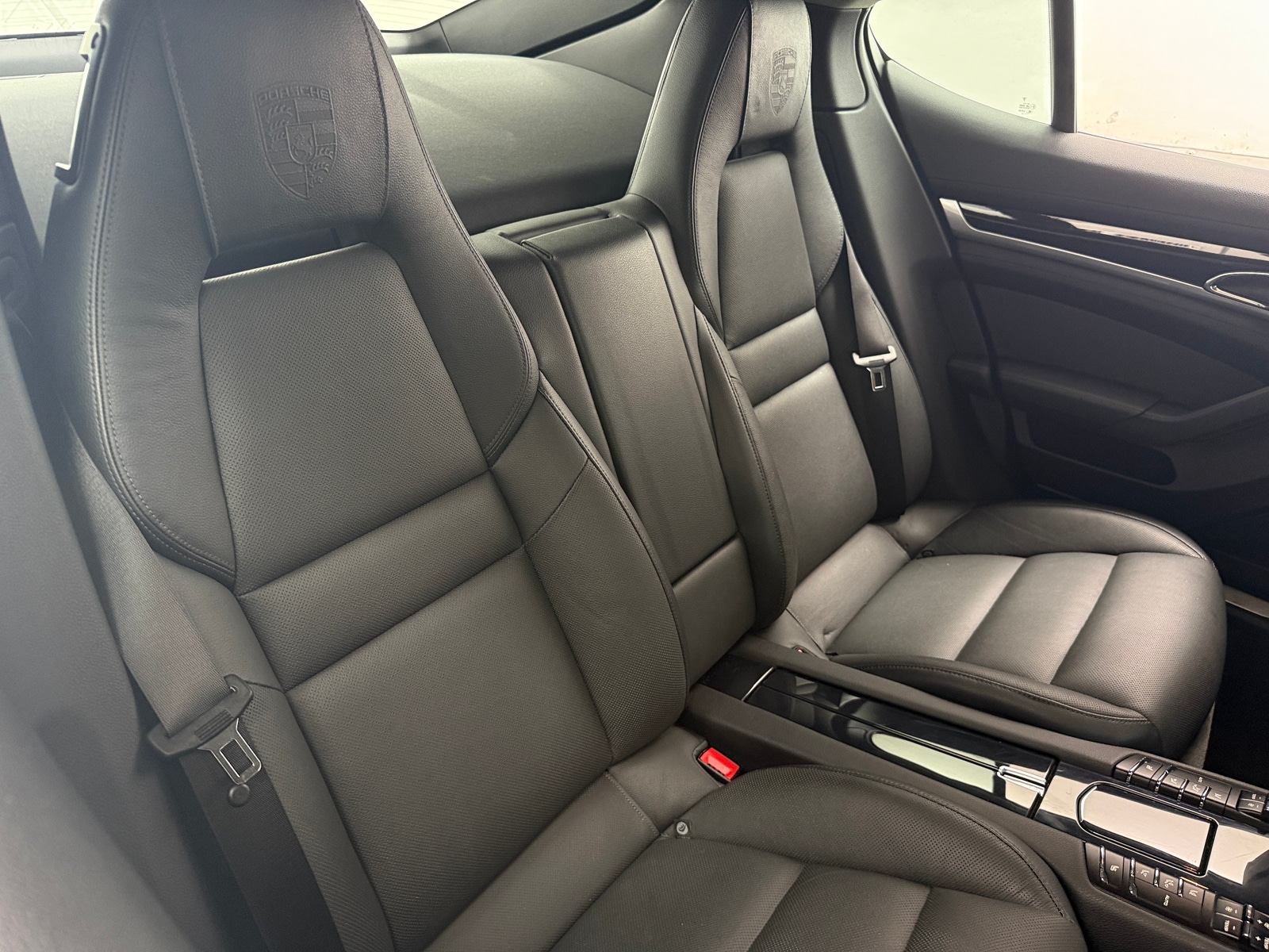 Thumbnail: 2016 Porsche Panamera - 5