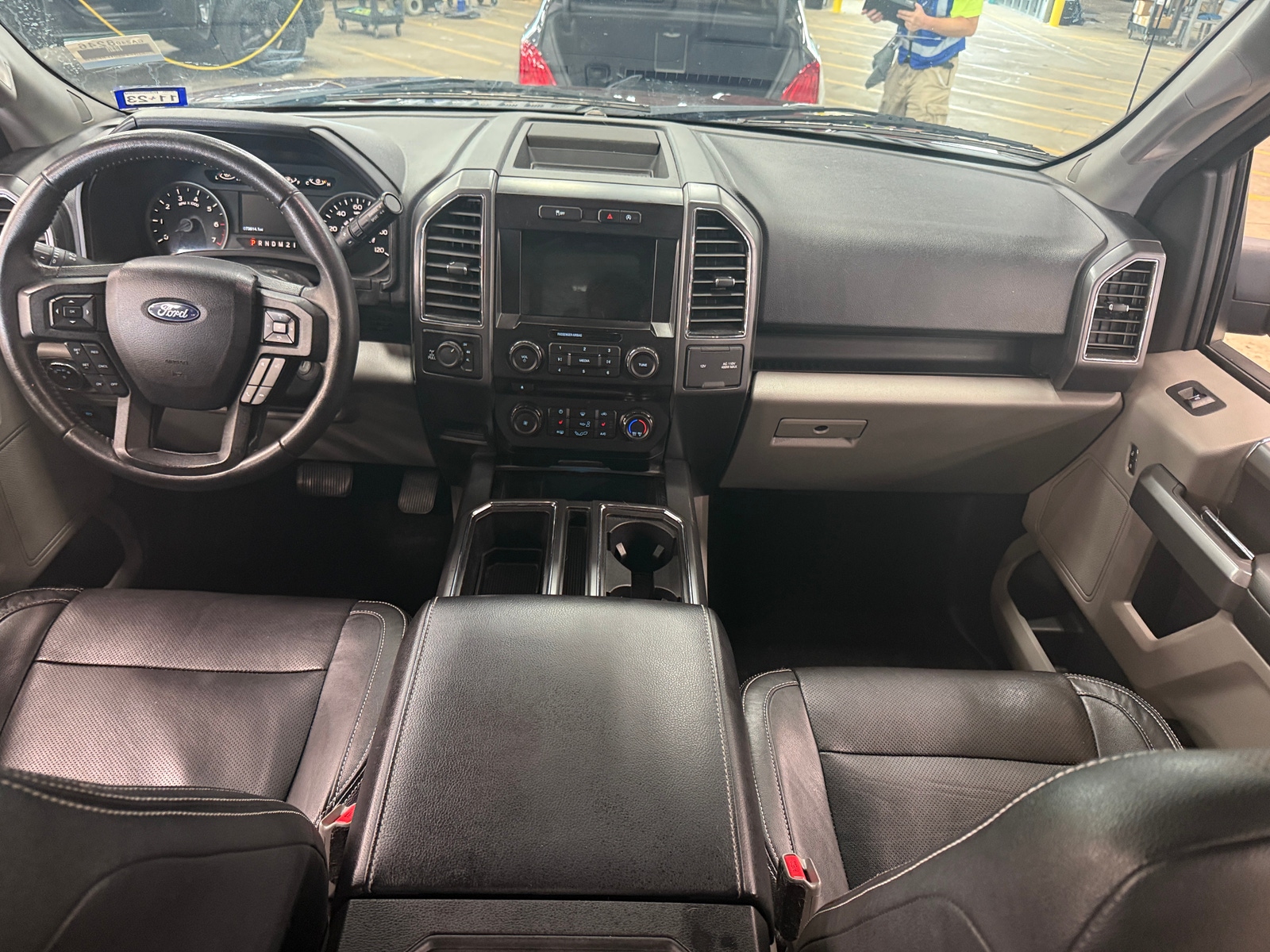 Thumbnail: 2017 Ford Econoline - 3