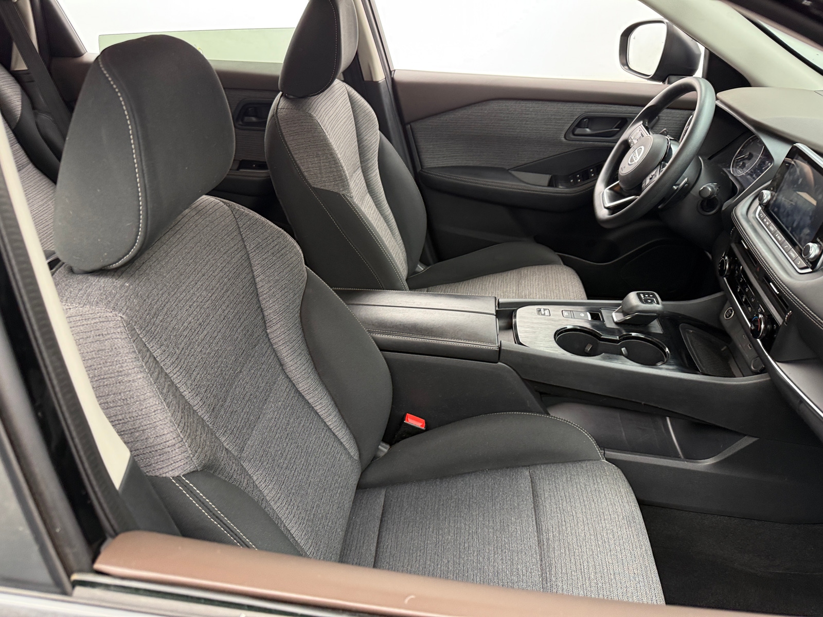 Thumbnail: 2021 Nissan Rogue - 2