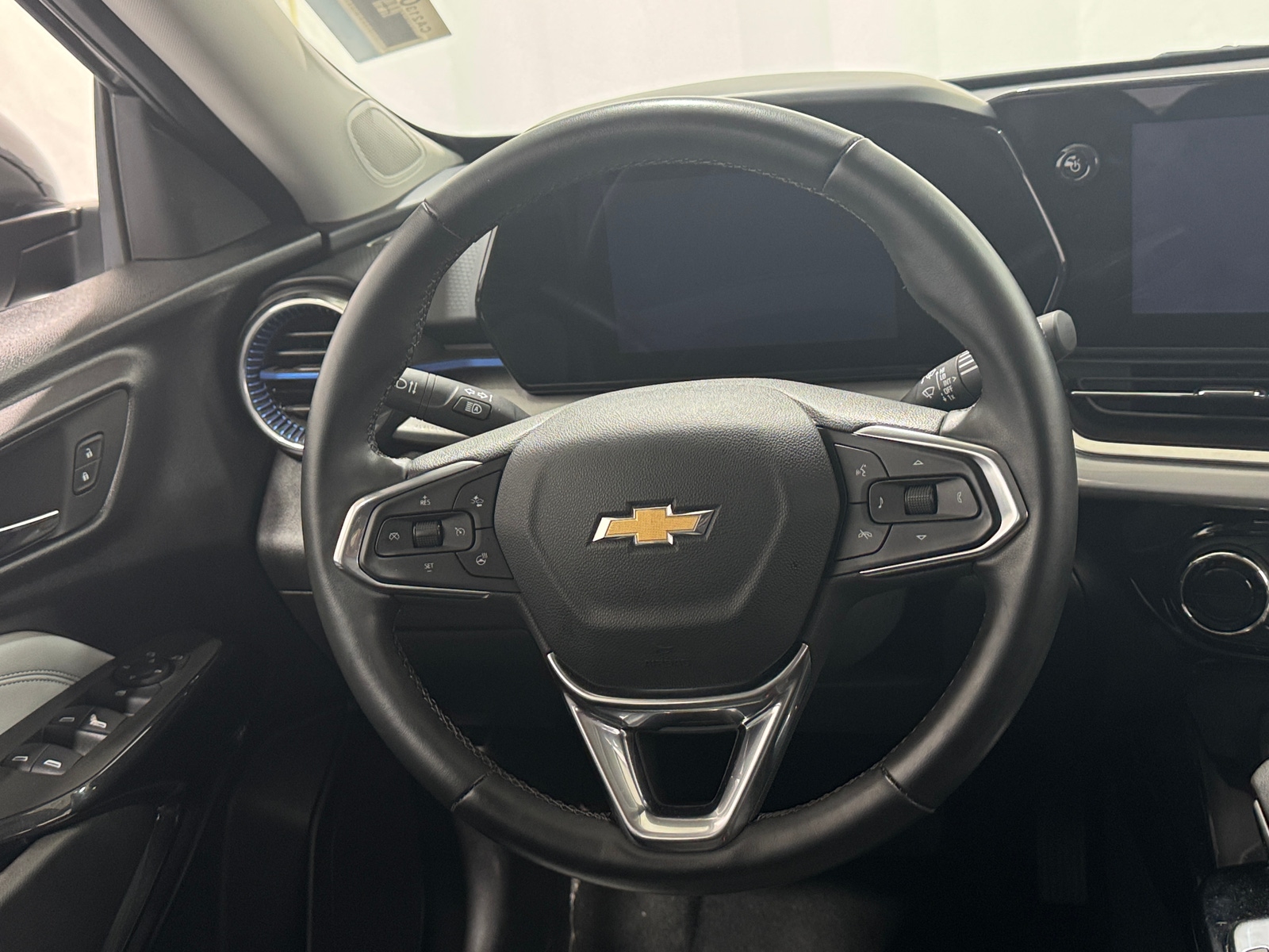 Thumbnail: 2024 Chevrolet Trax - 5