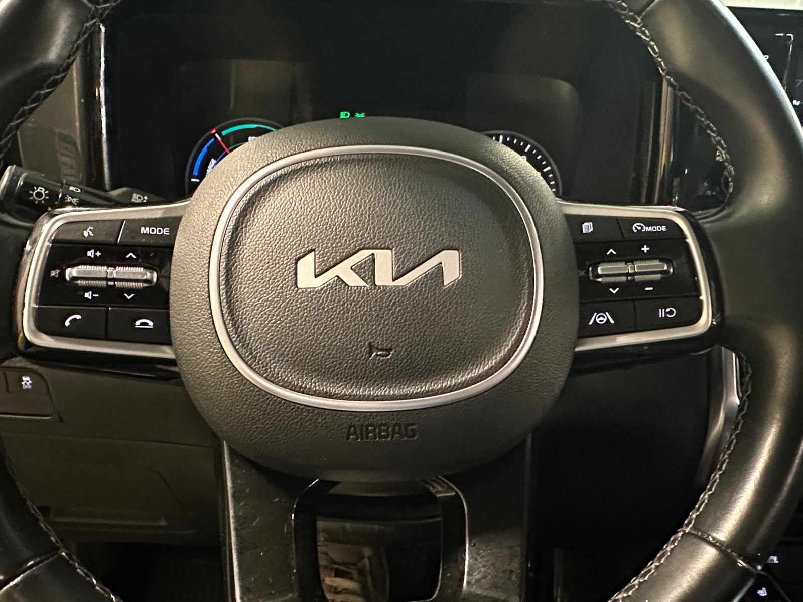 Thumbnail: 2022 Kia Sorento - 4