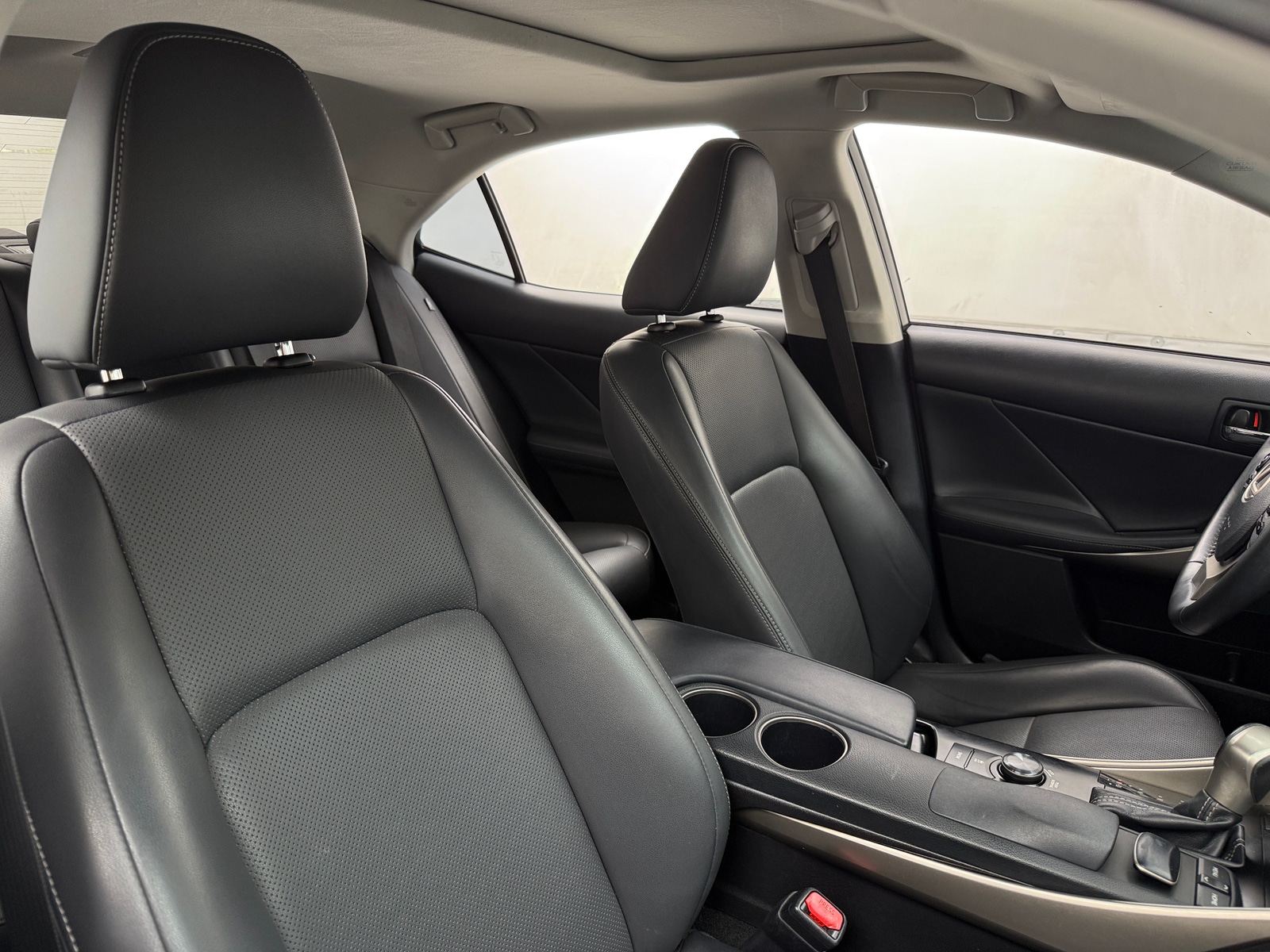 Thumbnail: 2014 Lexus IS - 2