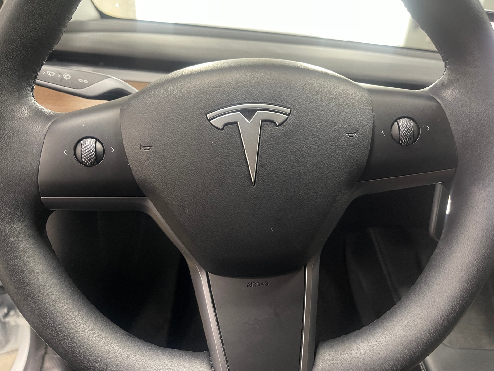 Thumbnail: 2022 Tesla Model Y - 4