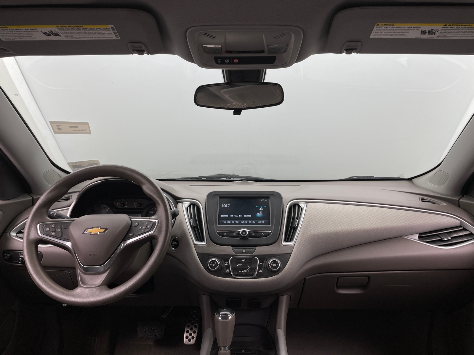 Thumbnail: 2017 Chevrolet Malibu - 3
