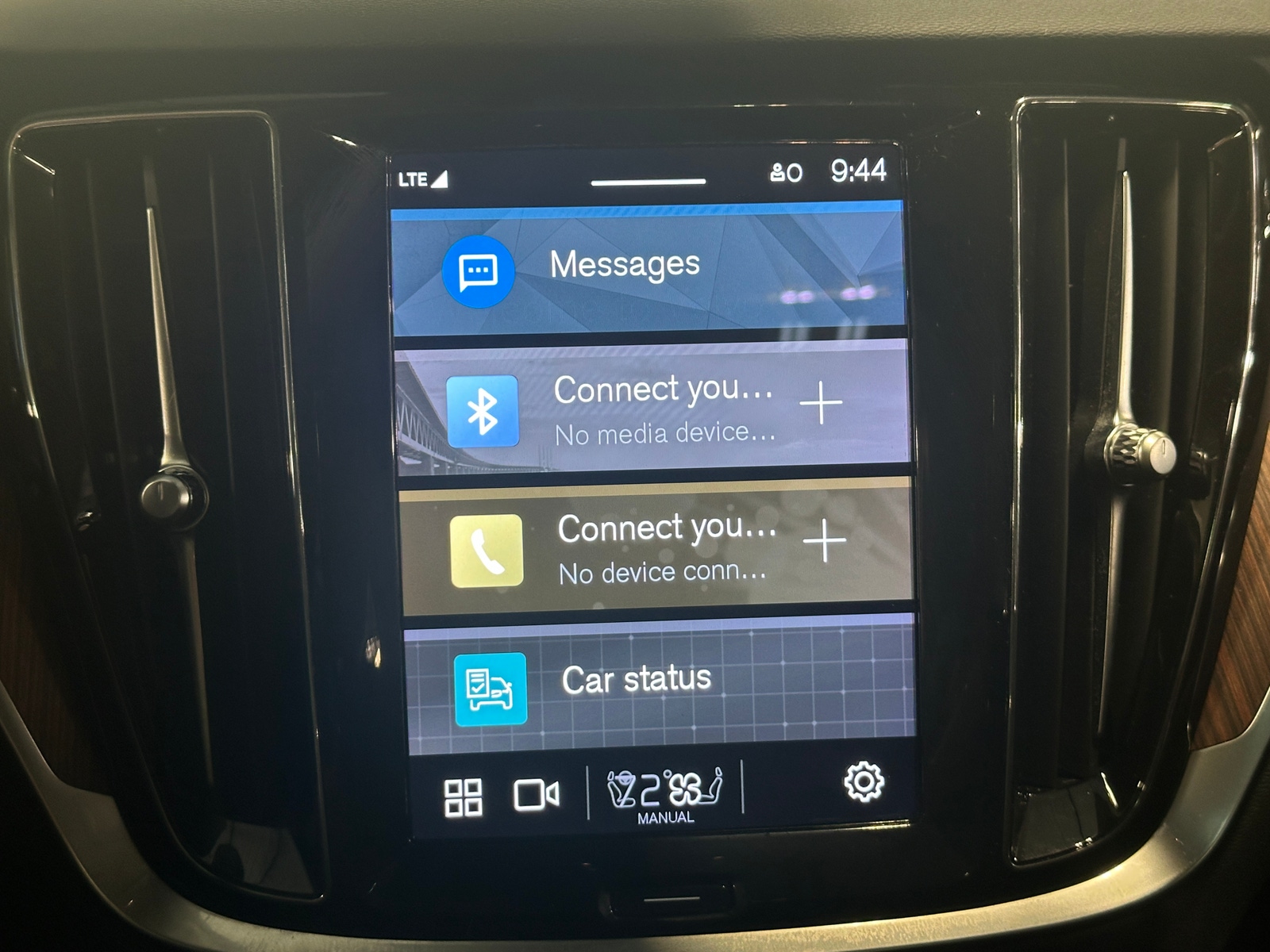 Thumbnail: 2024 Volvo V60 - 3