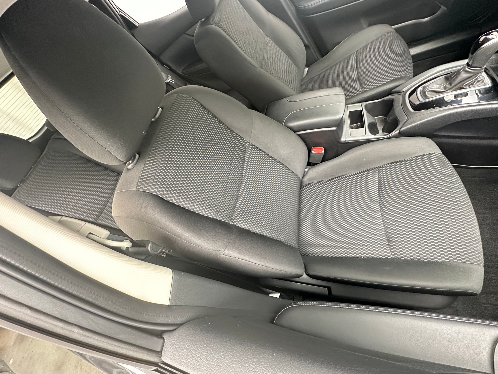 Thumbnail: 2021 Nissan Rogue Sport - 2