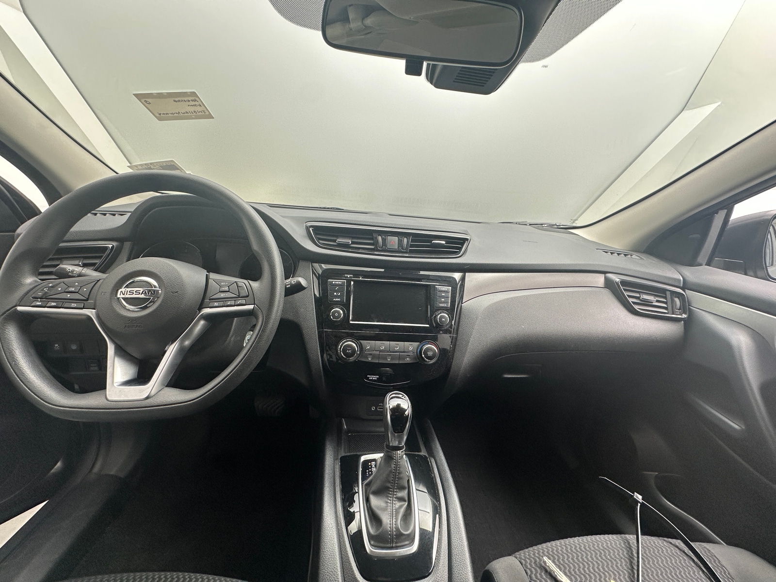 Thumbnail: 2021 Nissan Rogue Sport - 3
