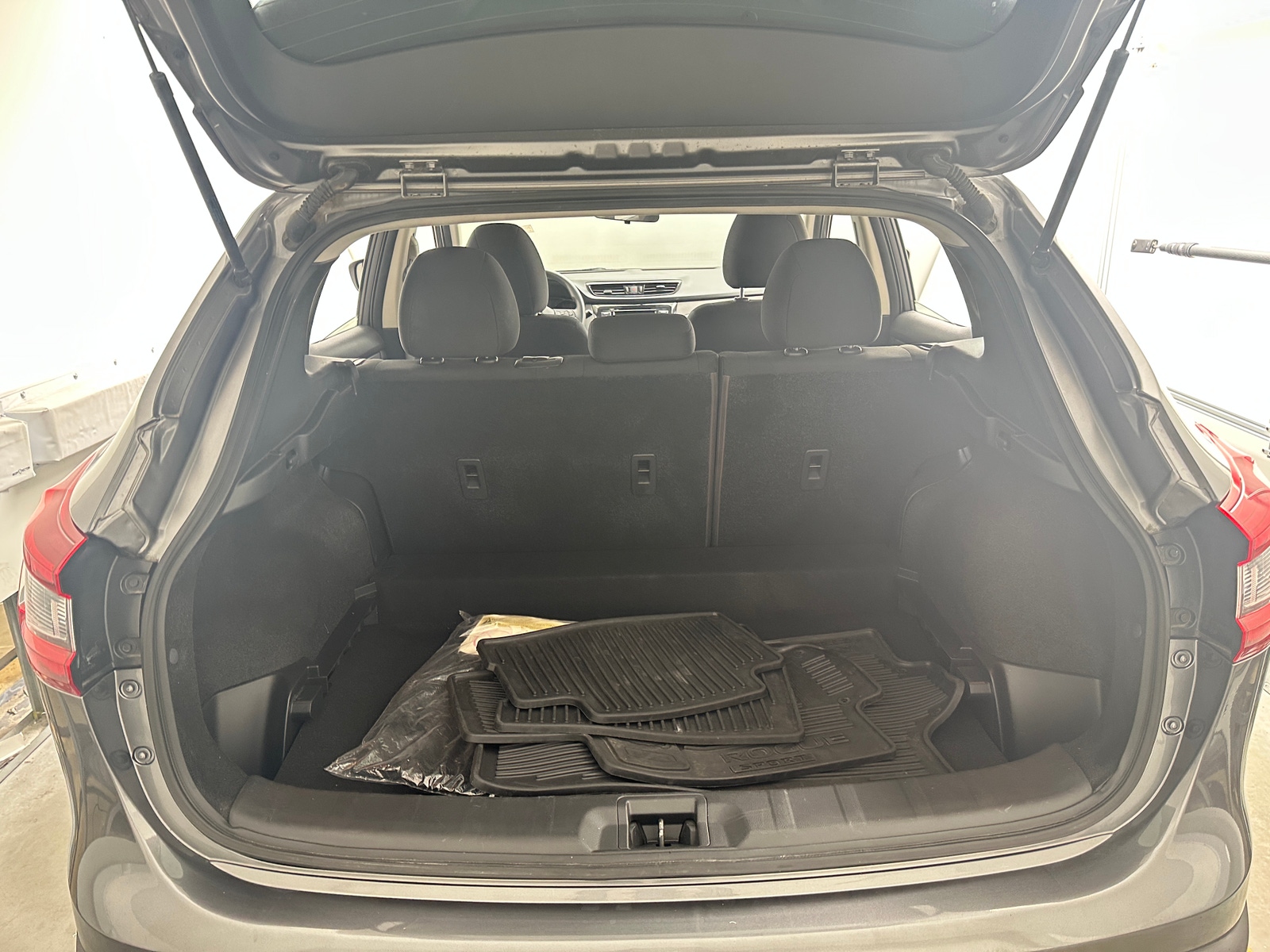 Thumbnail: 2021 Nissan Rogue Sport - 7