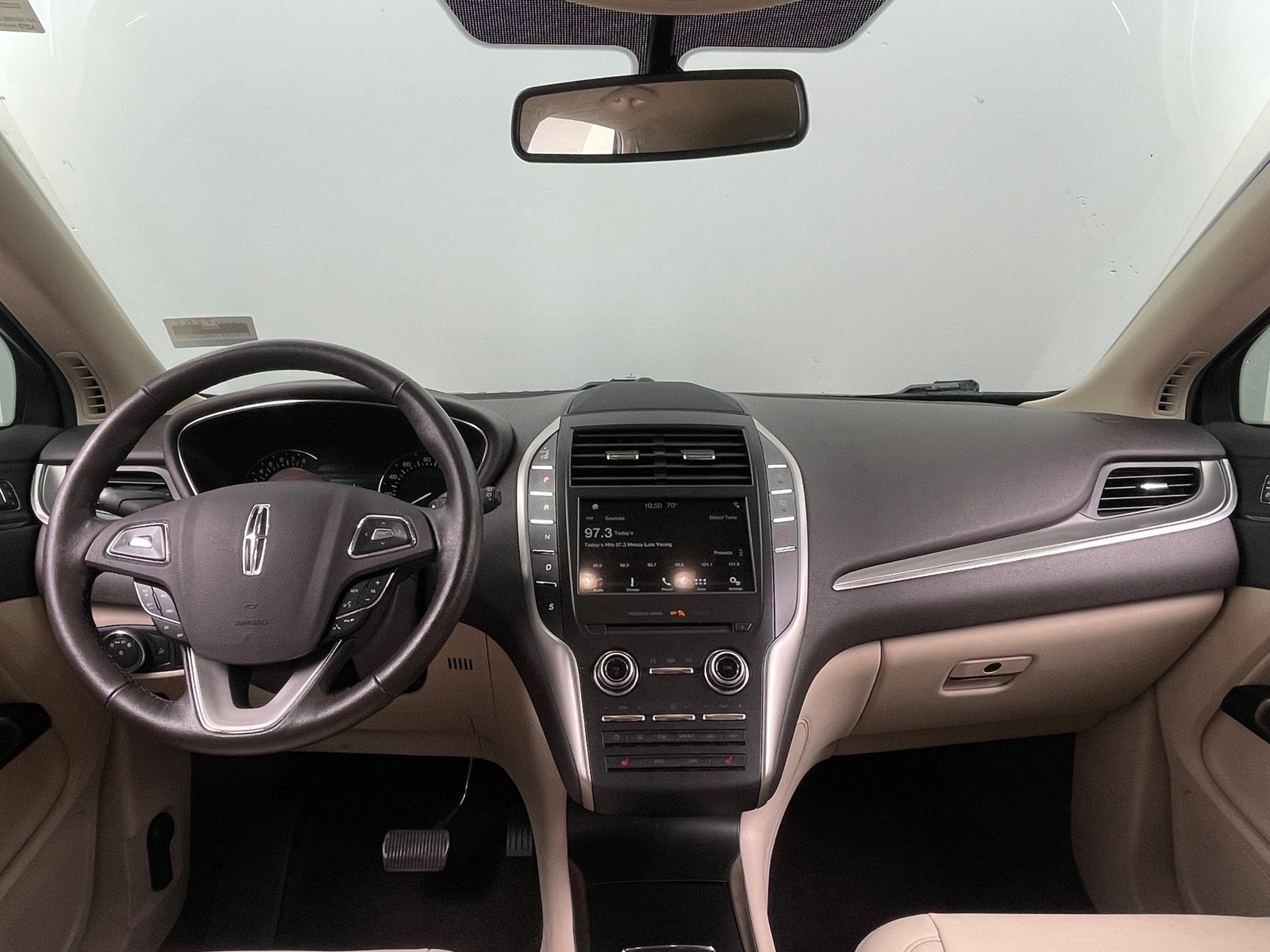 Thumbnail: 2017 Lincoln MKC - 2