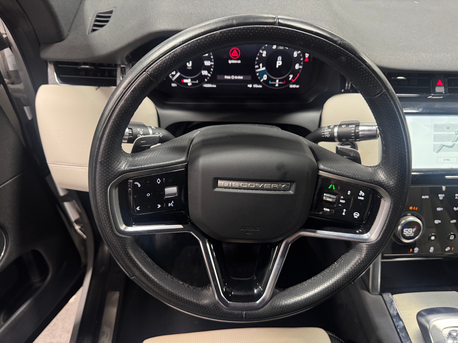 Thumbnail: 2022 Land Rover Discovery Sport - 4