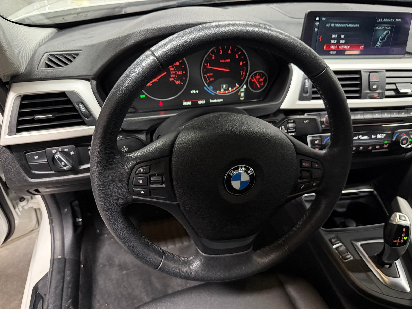 Thumbnail: 2018 BMW 3 Series - 4
