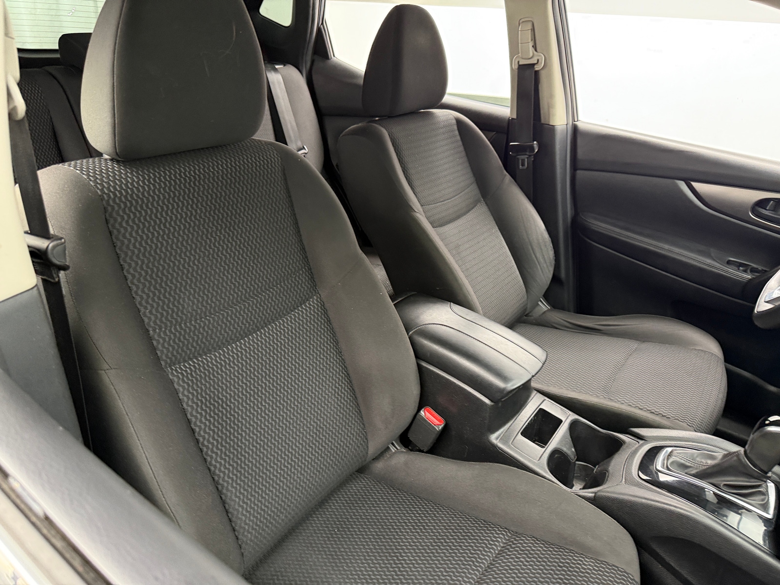 Thumbnail: 2018 Nissan Rogue Sport - 2