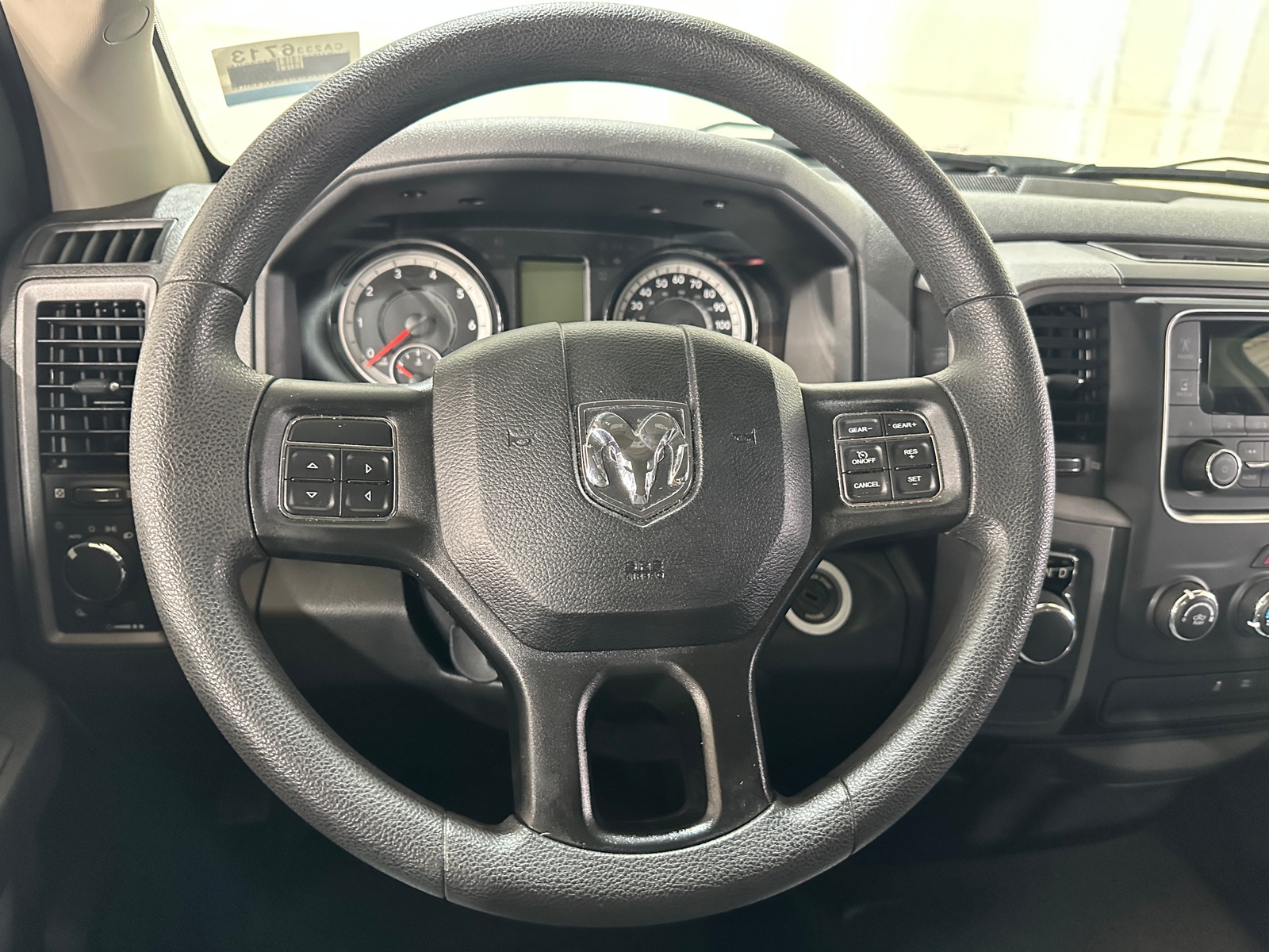 Thumbnail: 2019 RAM 1500 Classic - 4
