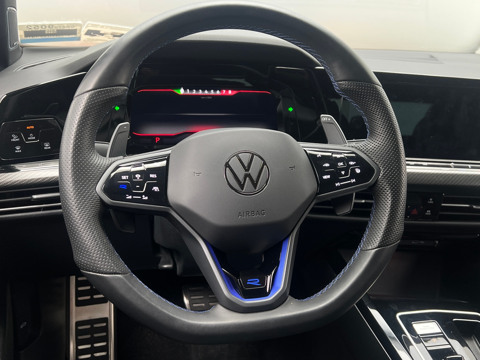 Thumbnail: 2023 Volkswagen Golf - 4