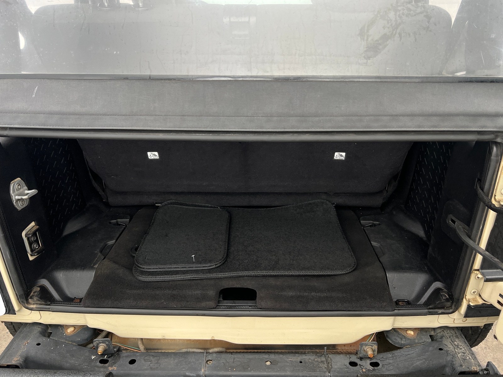 Thumbnail: 2011 Jeep Wrangler - 6