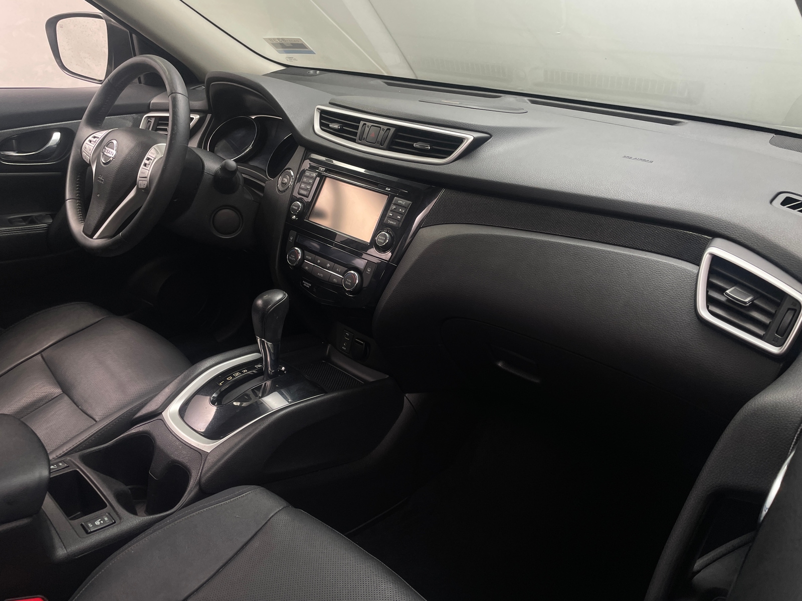 Thumbnail: 2015 Nissan Rogue - 2