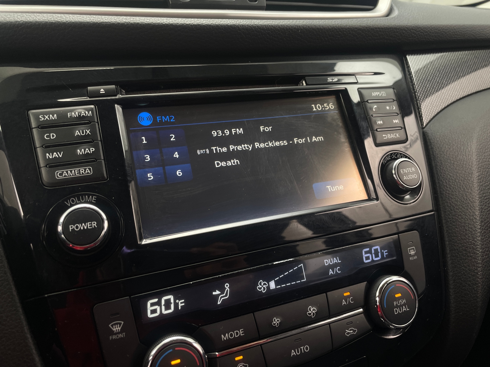 Thumbnail: 2015 Nissan Rogue - 3