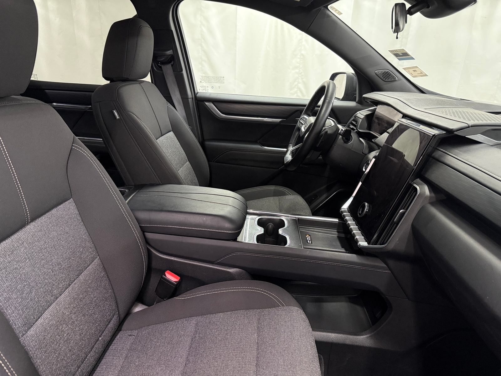 Thumbnail: 2025 GMC Acadia - 2