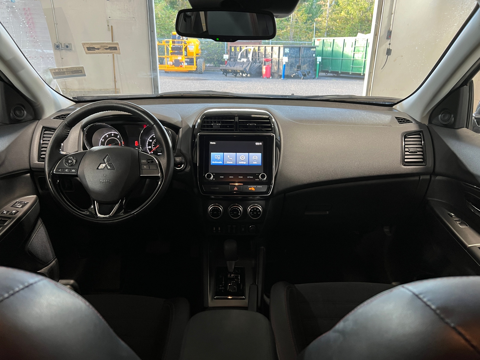 Thumbnail: 2024 Mitsubishi Outlander Sport - 3