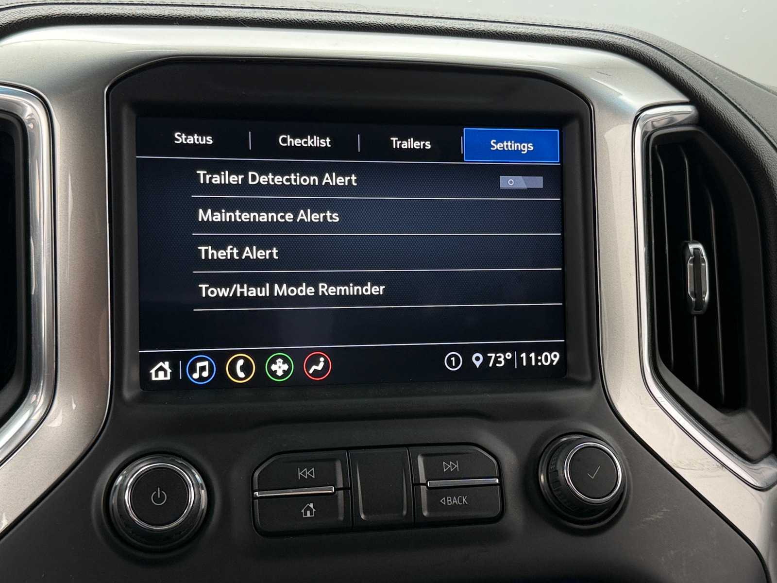 Thumbnail: 2020 Chevrolet Silverado 1500 - 3