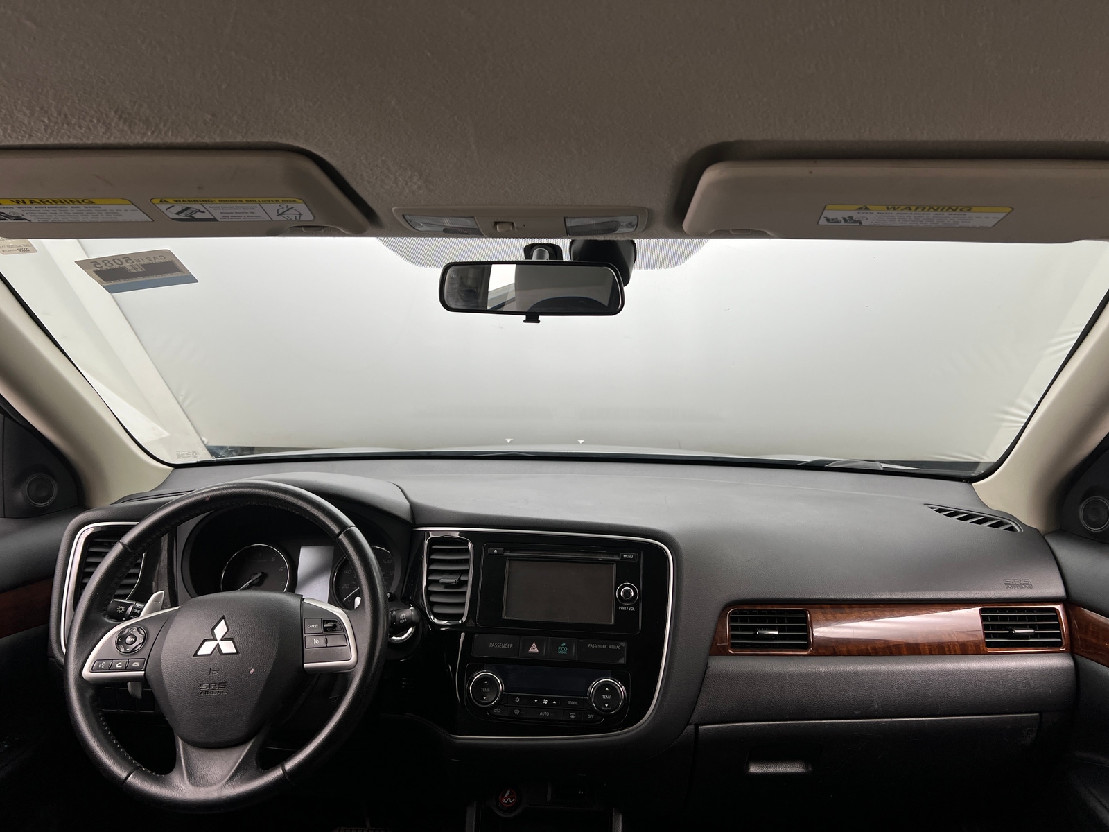Thumbnail: 2014 Mitsubishi Outlander - 3