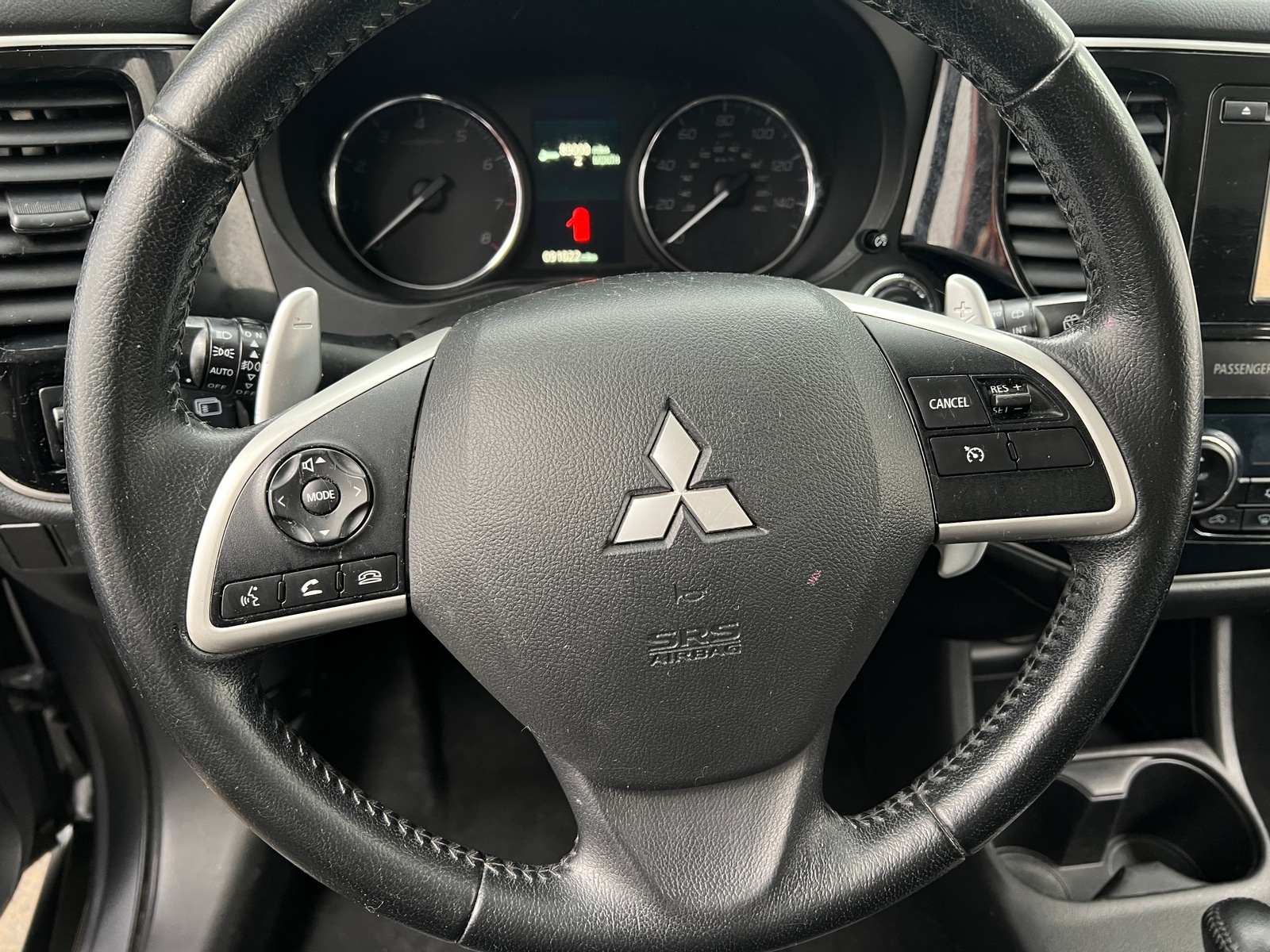 Thumbnail: 2014 Mitsubishi Outlander - 5
