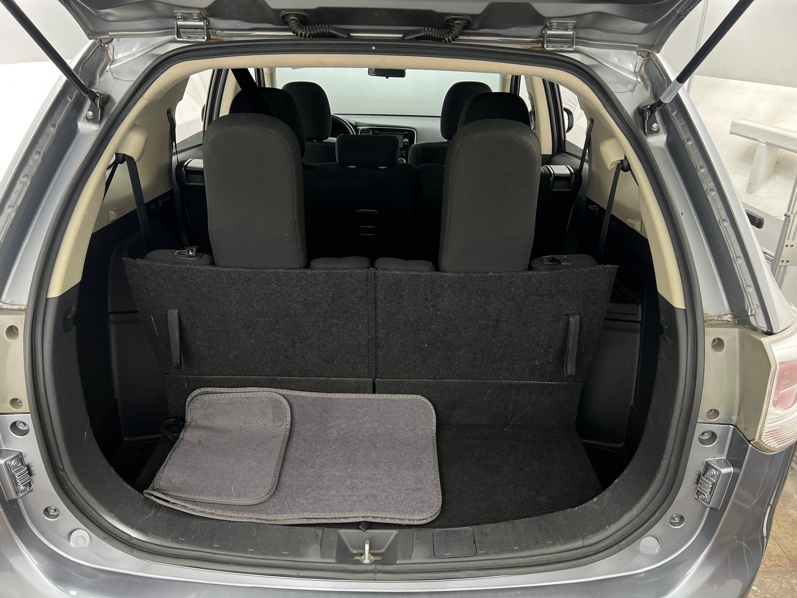 Thumbnail: 2014 Mitsubishi Outlander - 7