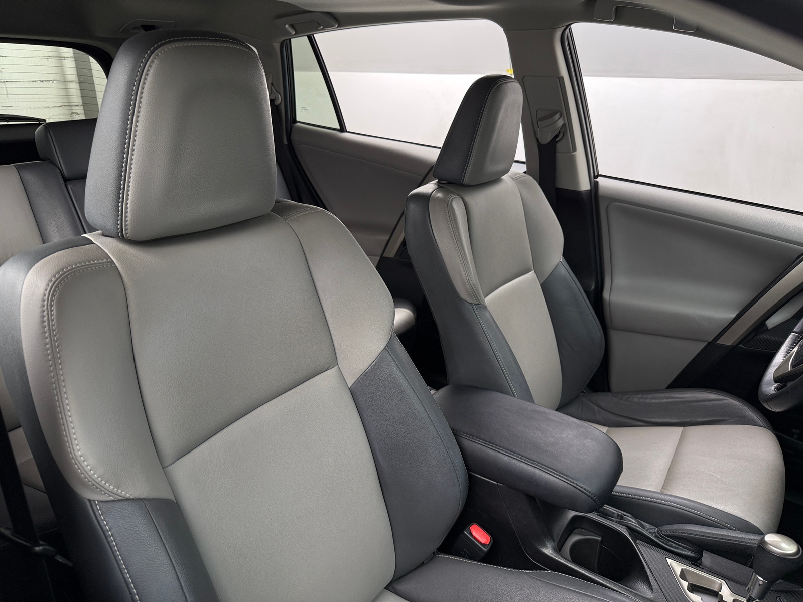 Thumbnail: 2013 Toyota RAV4 - 2