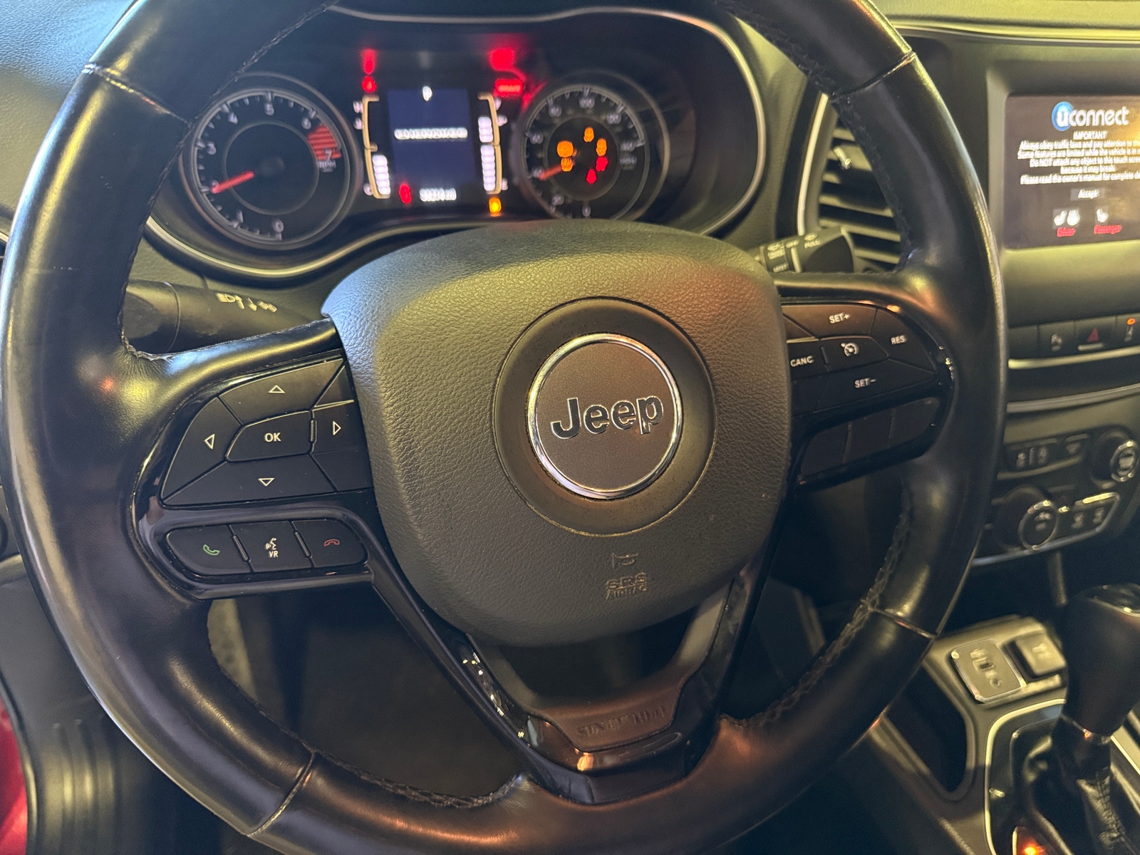 Thumbnail: 2021 Jeep Cherokee - 5
