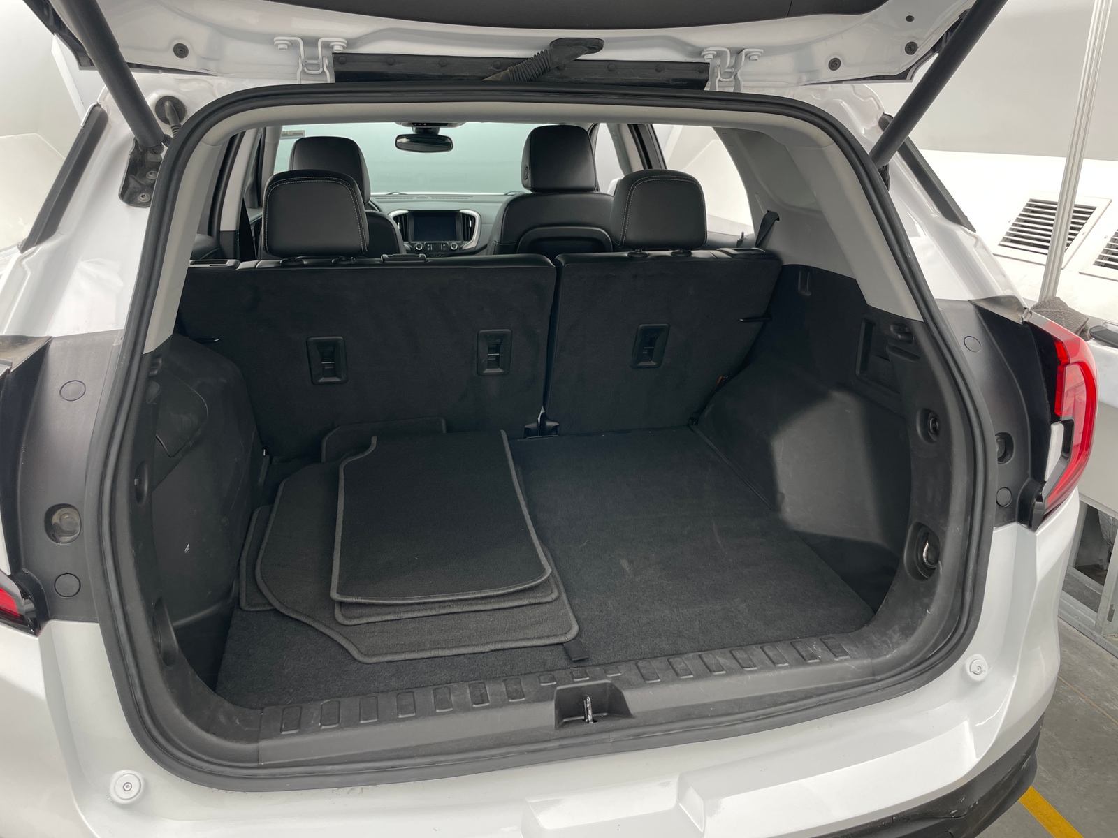 Thumbnail: 2024 GMC Terrain - 6