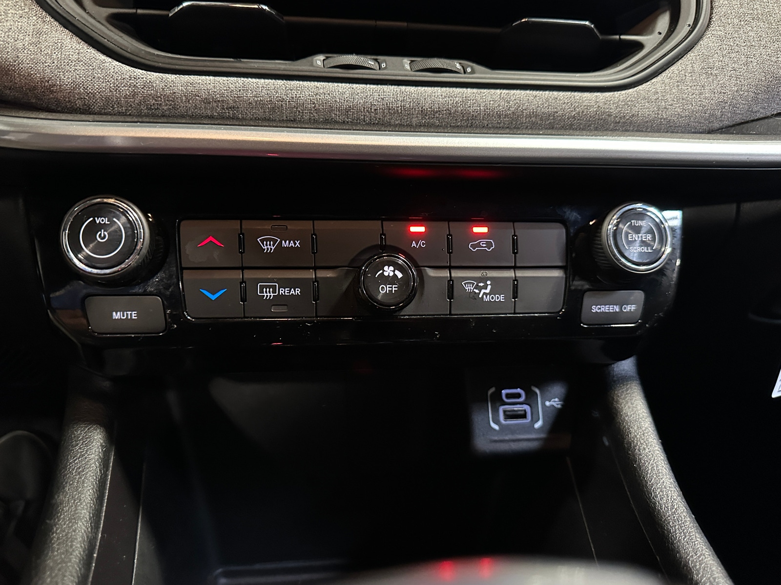 Thumbnail: 2024 Jeep Compass - 3