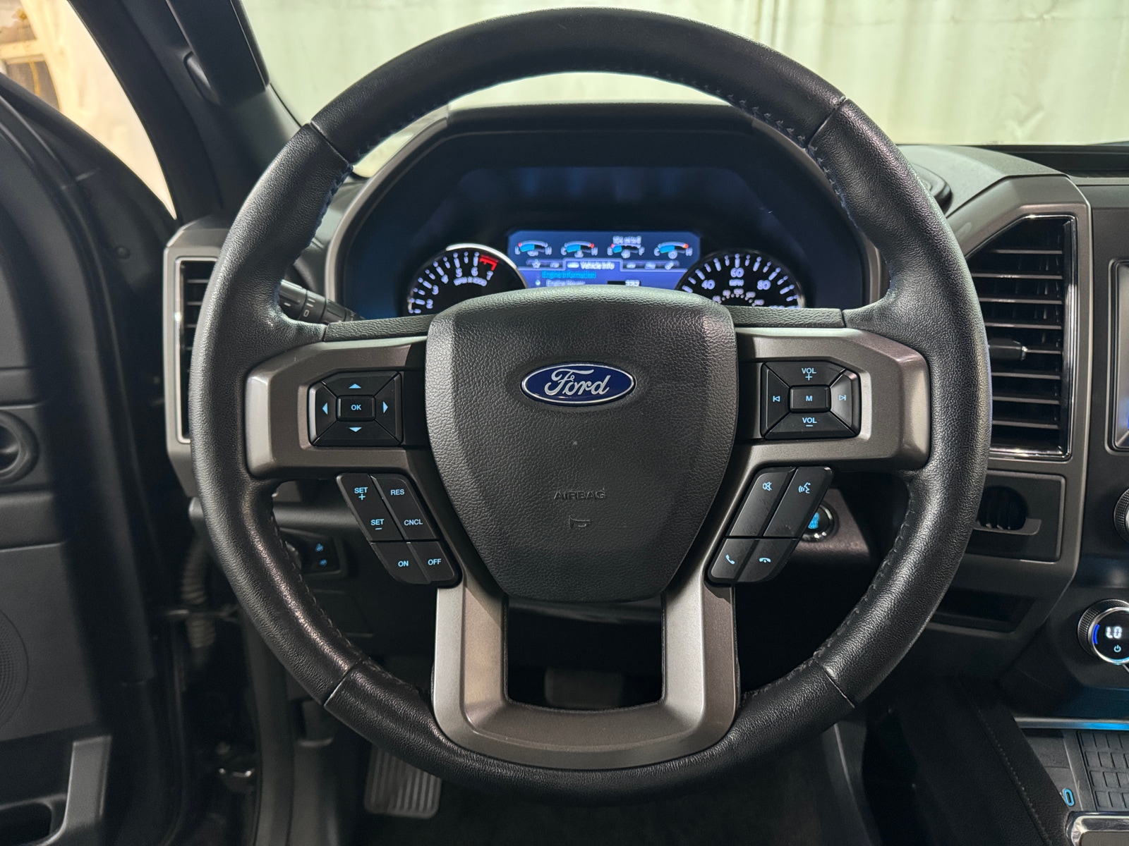 Thumbnail: 2020 Ford Expedition - 4