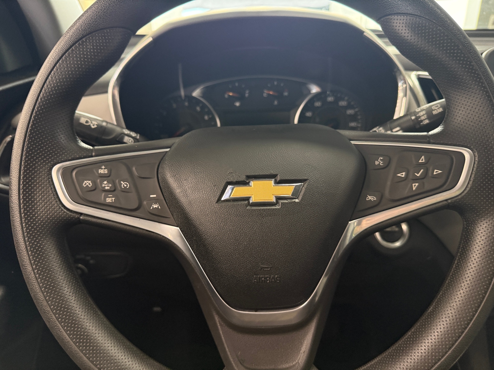 Thumbnail: 2022 Chevrolet Equinox - 5