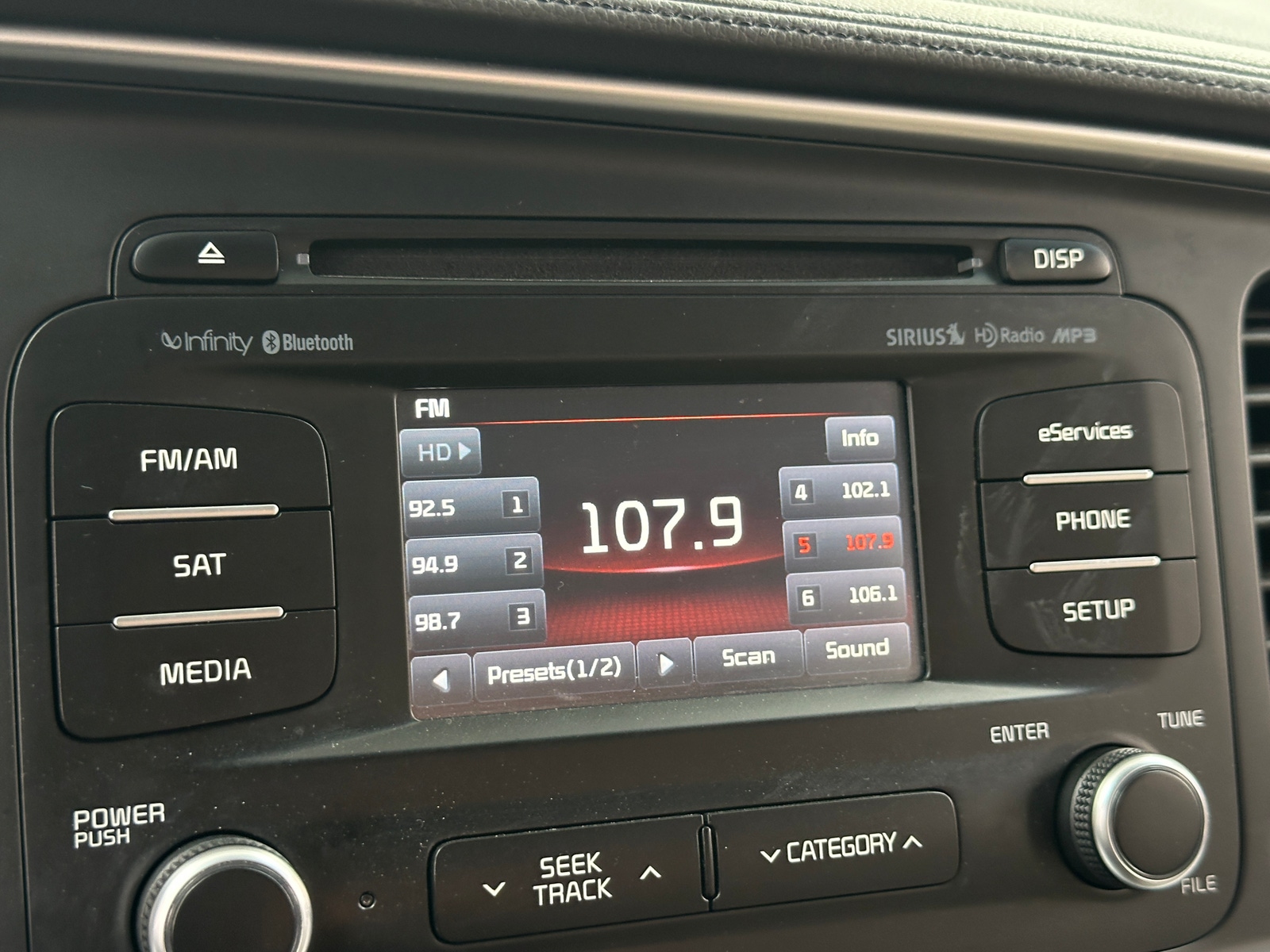Thumbnail: 2015 Kia Optima - 3