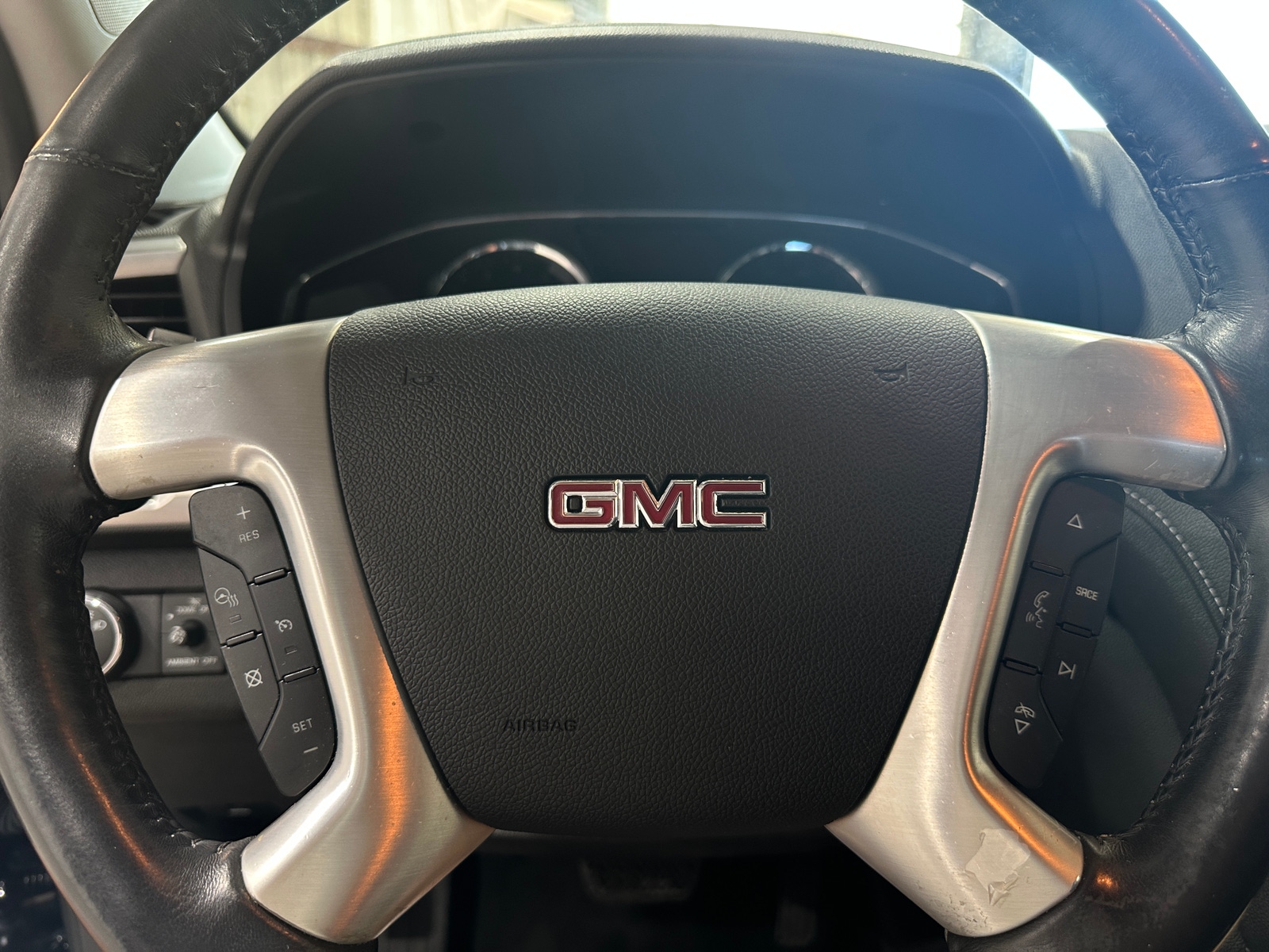 Thumbnail: 2017 GMC Acadia - 4