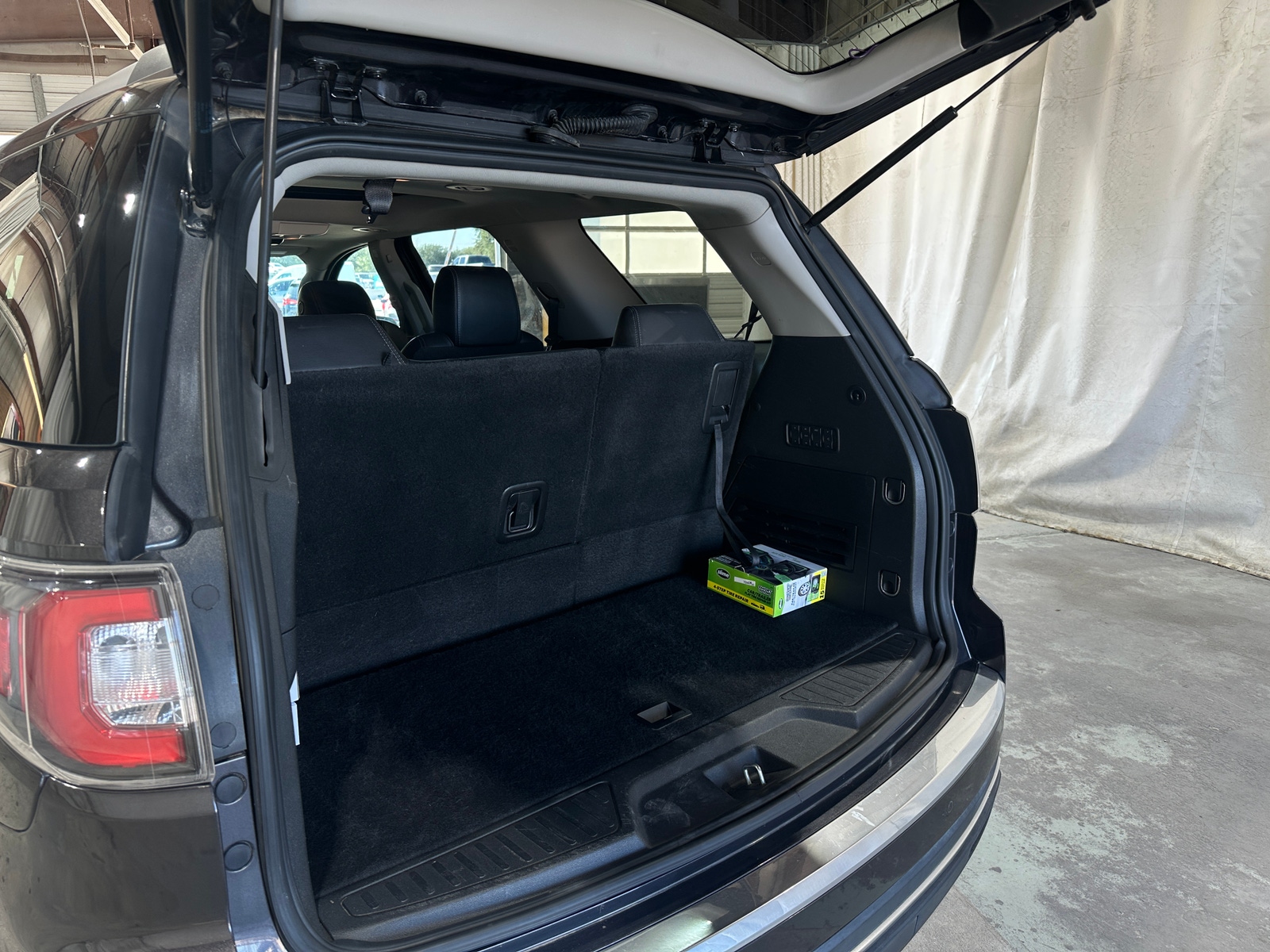 Thumbnail: 2017 GMC Acadia - 6