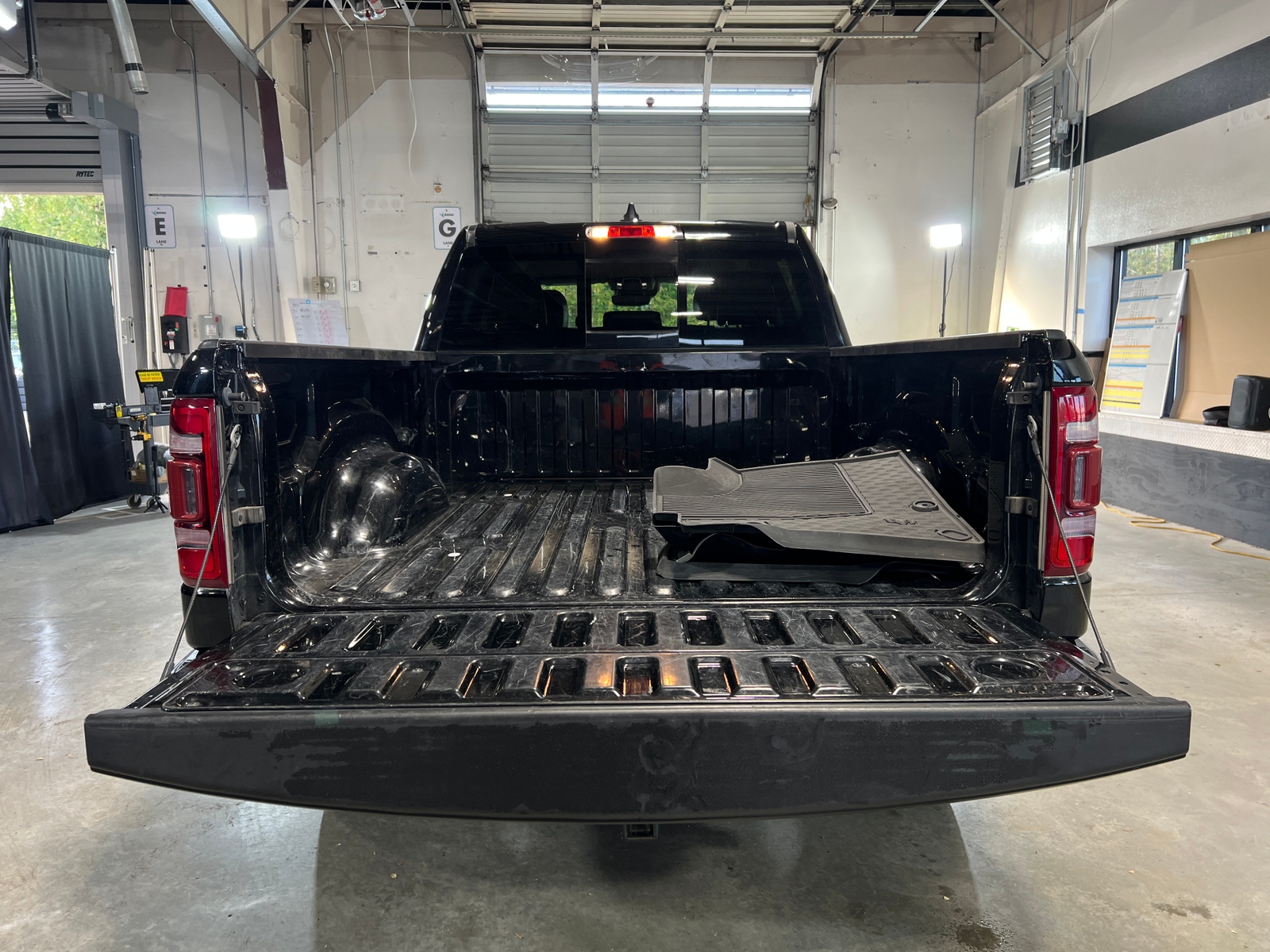 Thumbnail: 2022 RAM 1500 - 6