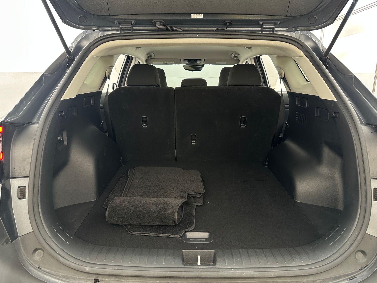 Thumbnail: 2023 Kia Sportage - 7