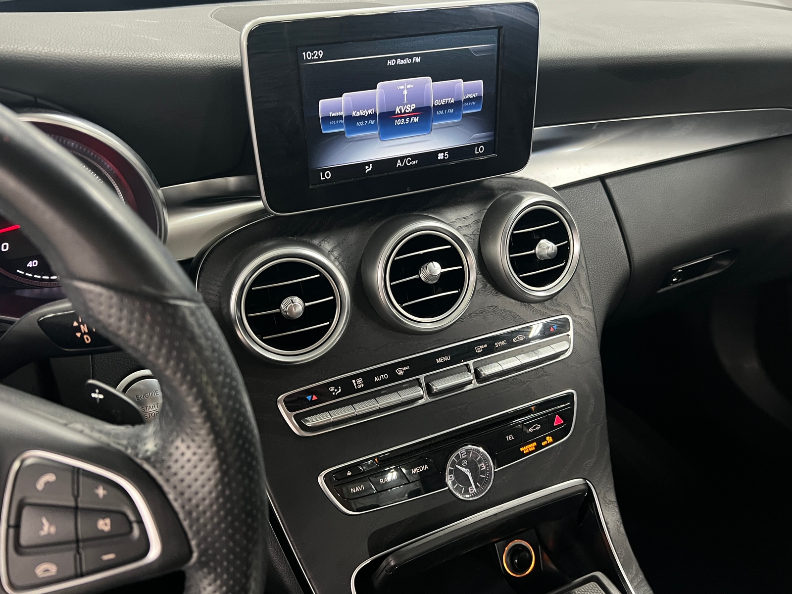 Thumbnail: 2016 Mercedes-Benz C-Class - 3