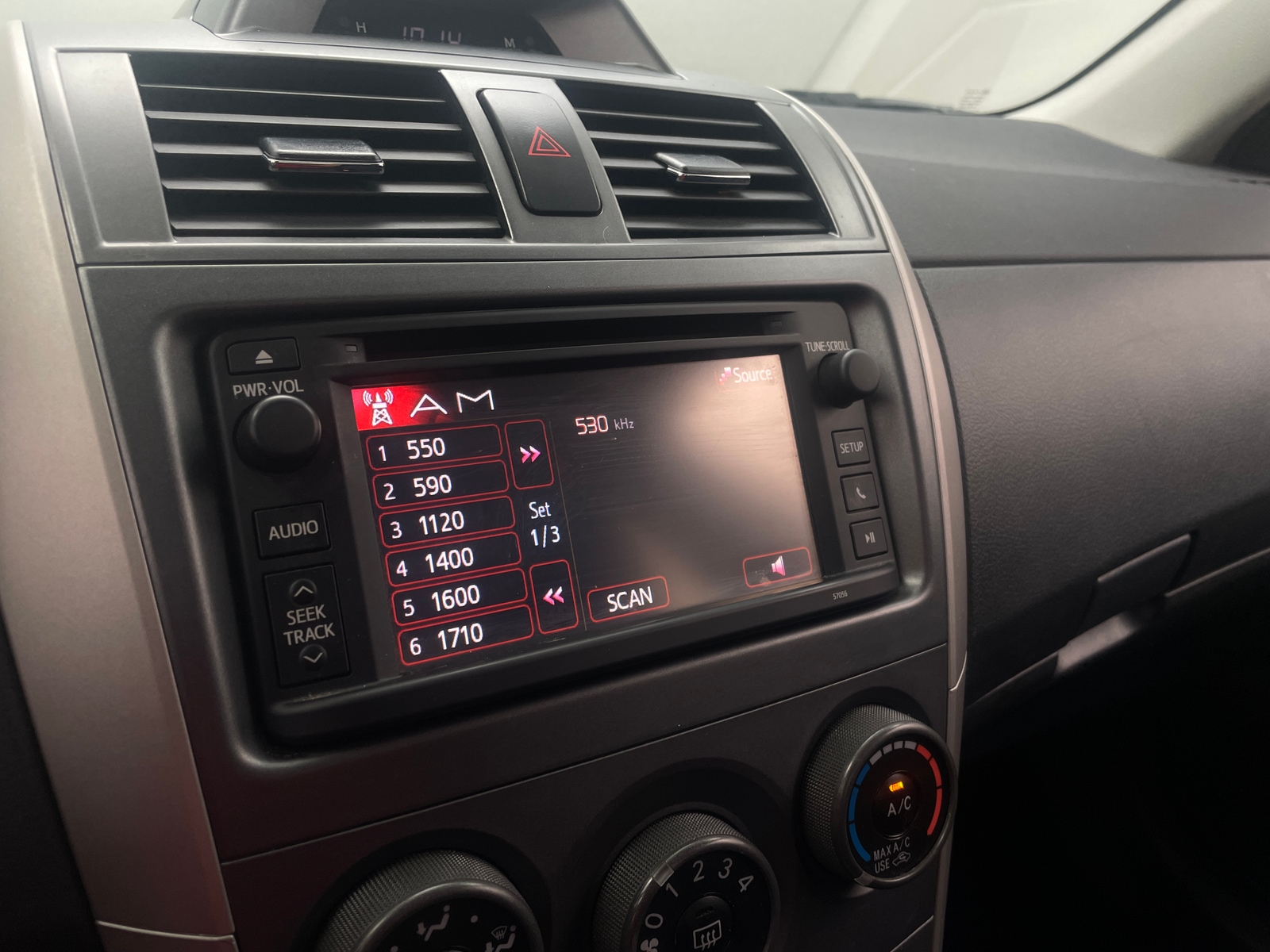 Thumbnail: 2013 Toyota Corolla - 4