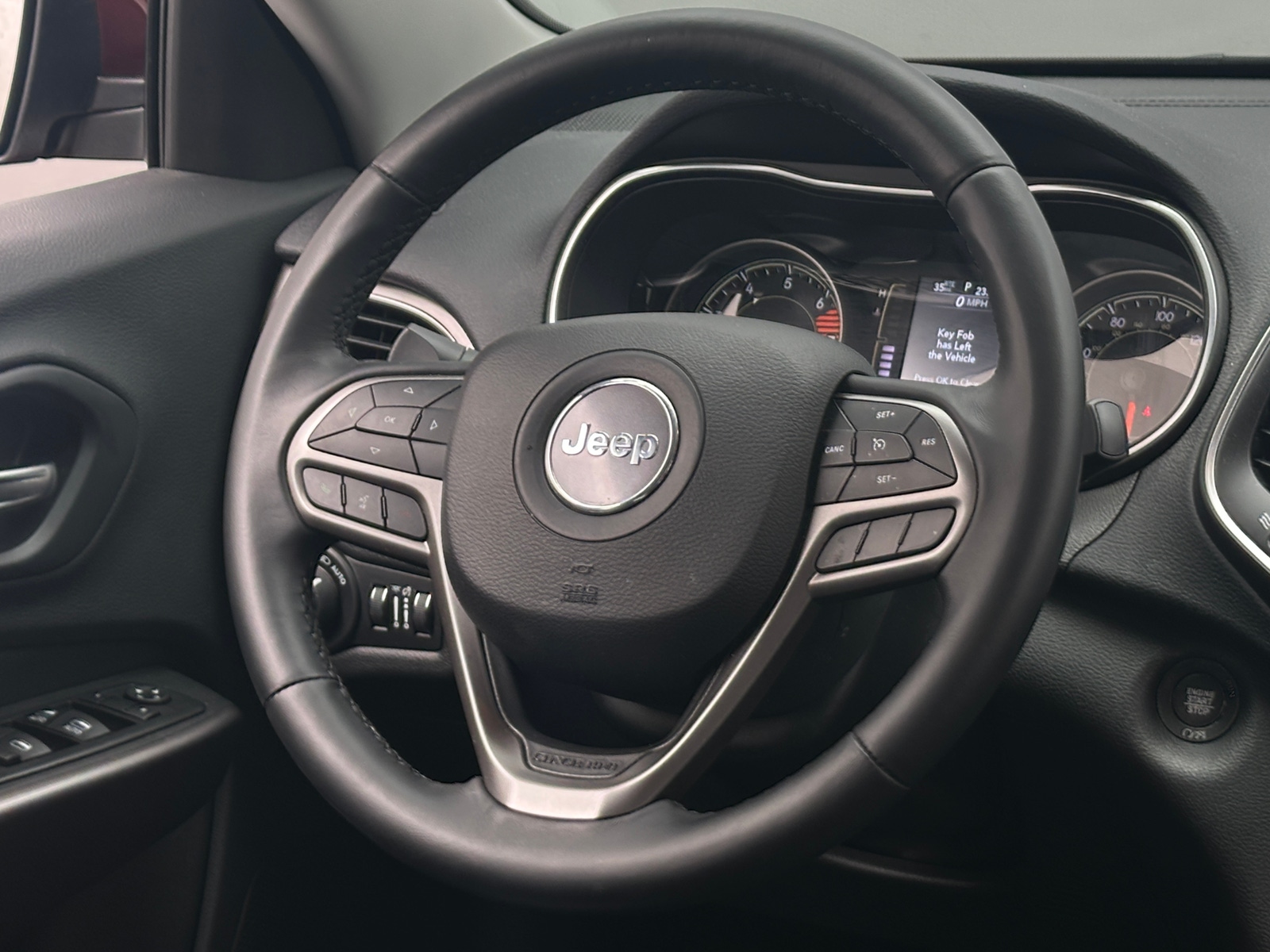 Thumbnail: 2019 Jeep Cherokee - 4