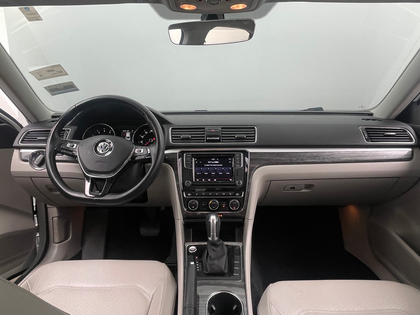 Thumbnail: 2018 Volkswagen Passat - 2