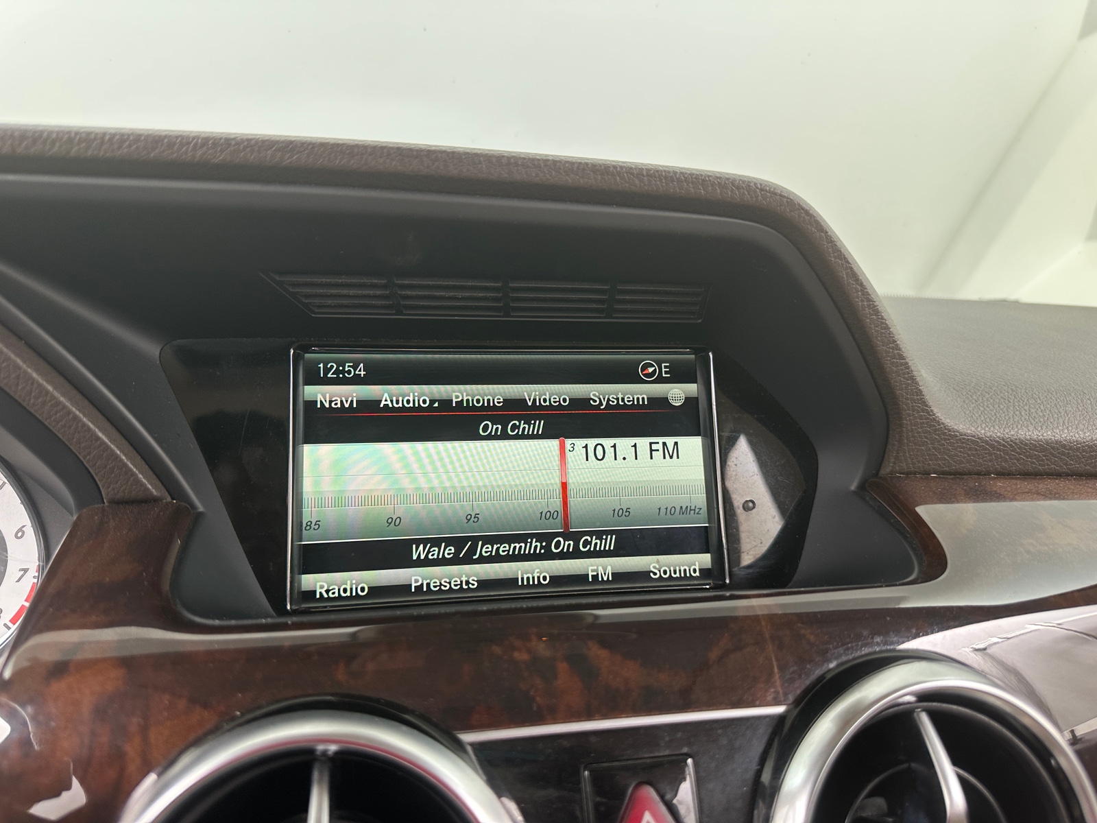 Thumbnail: 2015 Mercedes-Benz GLK - 3