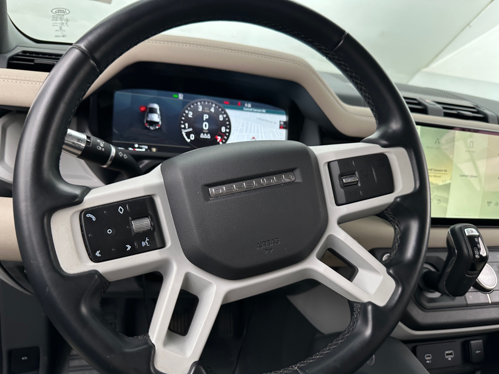 Thumbnail: 2022 Land Rover Defender - 4